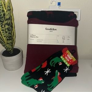 Goodfellow Fuzzy Babba Christmas Xmas Socks Pajamas Maroon Black Large Men’s